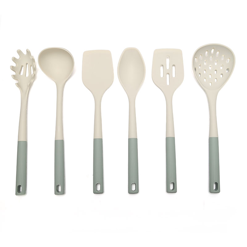 フルセットのシリコンキッチン用品